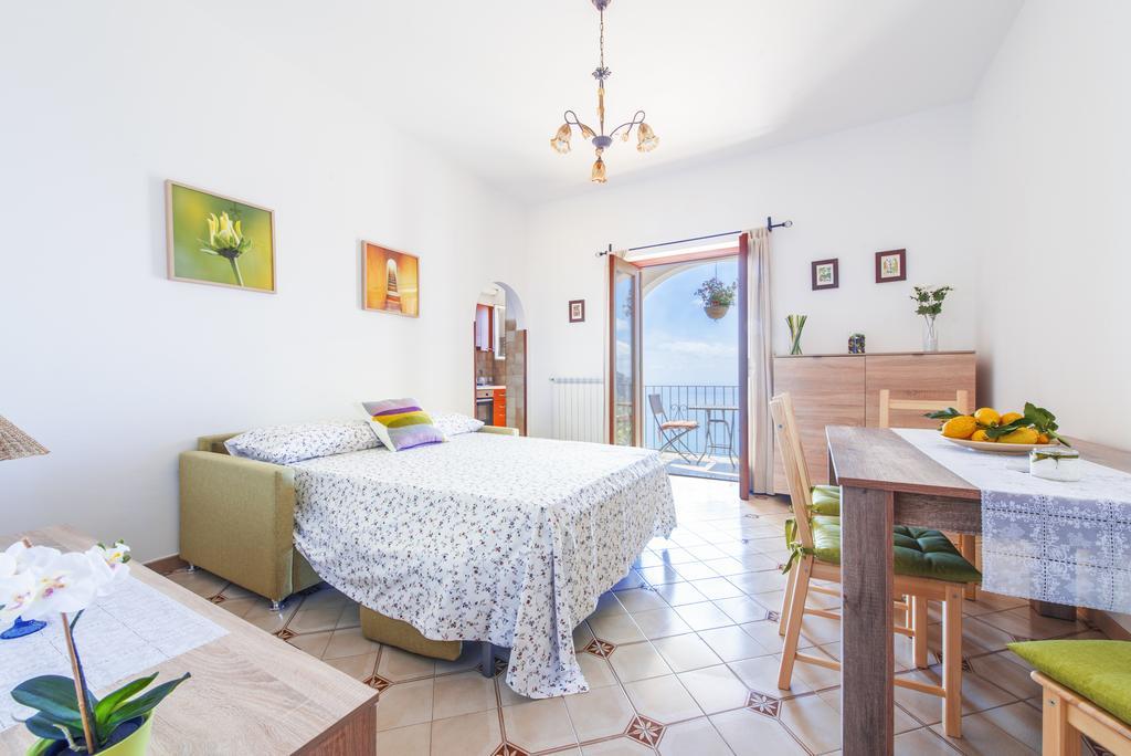 L'Uliveto Bed & Breakfast Positano Bagian luar foto