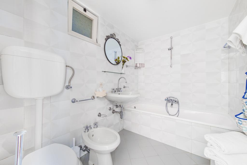 L'Uliveto Bed & Breakfast Positano Bagian luar foto